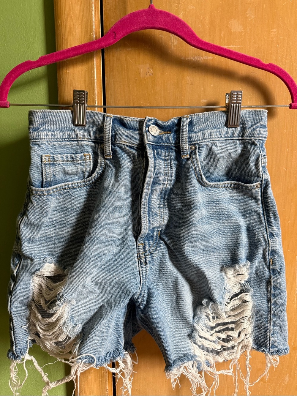 PacSun Women's high-wasted Light Blue Distressed Denim Shorts